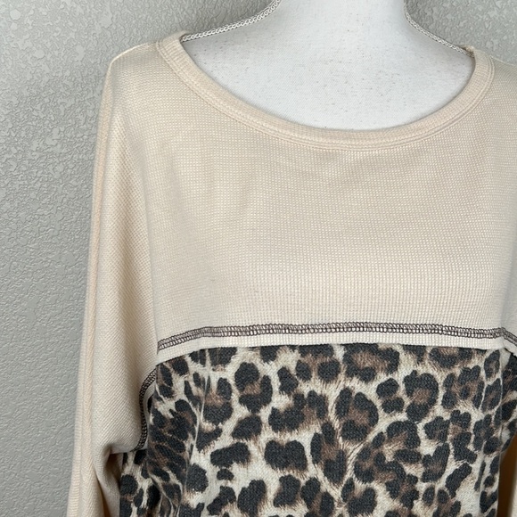 First Love Cream & Brown Leopard Oversized Thermal Top Size Large - Picture 2 of 6